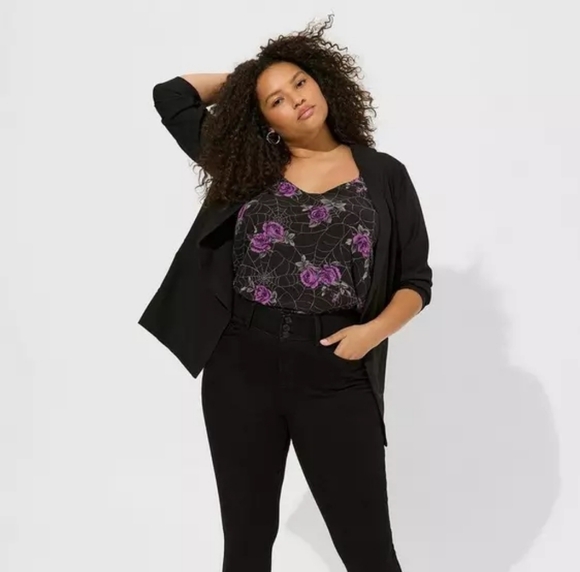 Torrid Sophie Chiffon Swing Cami - Rosey Webs Flioral Rich Black - Picture 2 of 6